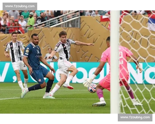 女裁判首执法尤文世俱杯!曾吹 C 罗沙特德比成焦点 女裁判首执法尤文世俱杯!曾吹 C 罗沙特德比成焦点