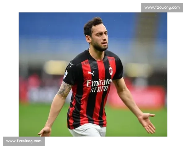 加拉塔萨雷主席澄清:与恰尔汗奥卢的交流纯属偶然,非转会谈判 加拉塔萨雷主席澄清:与恰尔汗奥卢的交流纯属偶然,非转会谈判