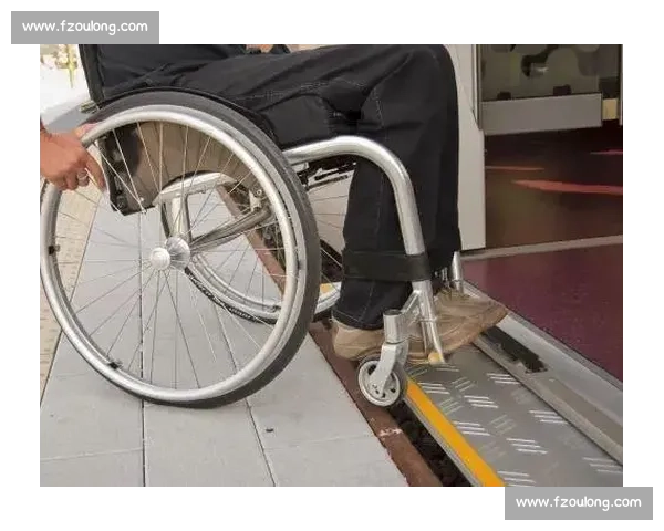 截瘫 14 年，28 岁小伙独自乘高铁：“我想多感受世界”