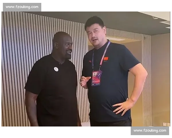 奥尼尔罕见显娇小！五人合影中竟有中国巨人姚明